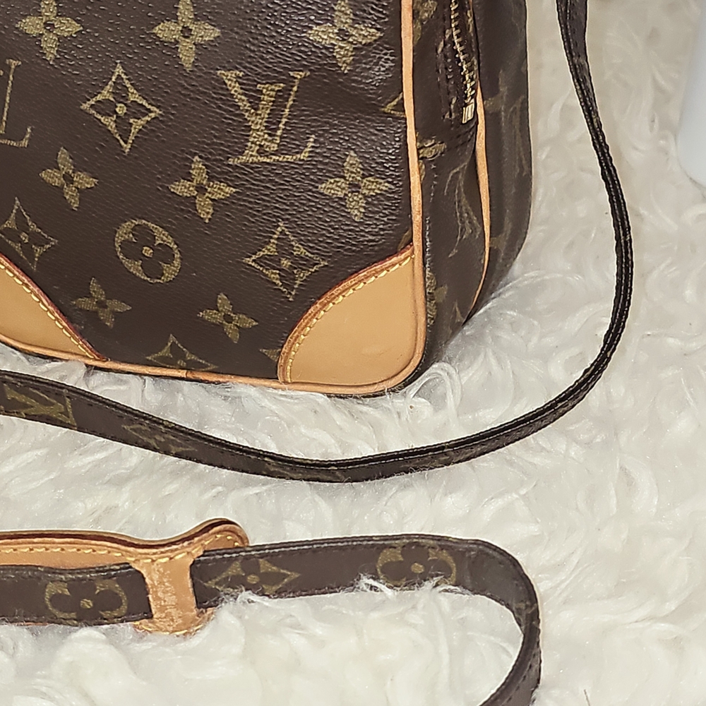 Louis Vuitton Monogram Brown and Tan Crossbody Bag - Picture 11 of 16